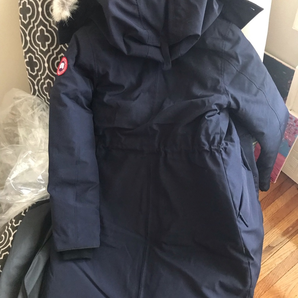 Sold!!! NWT Authentic Rossclair Canada Goose